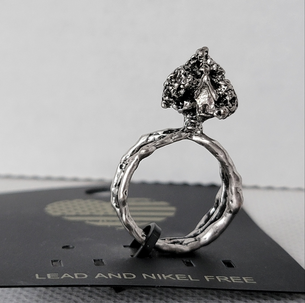 Tree House Statement Ring Silver Tone - Picture 3 of 8
